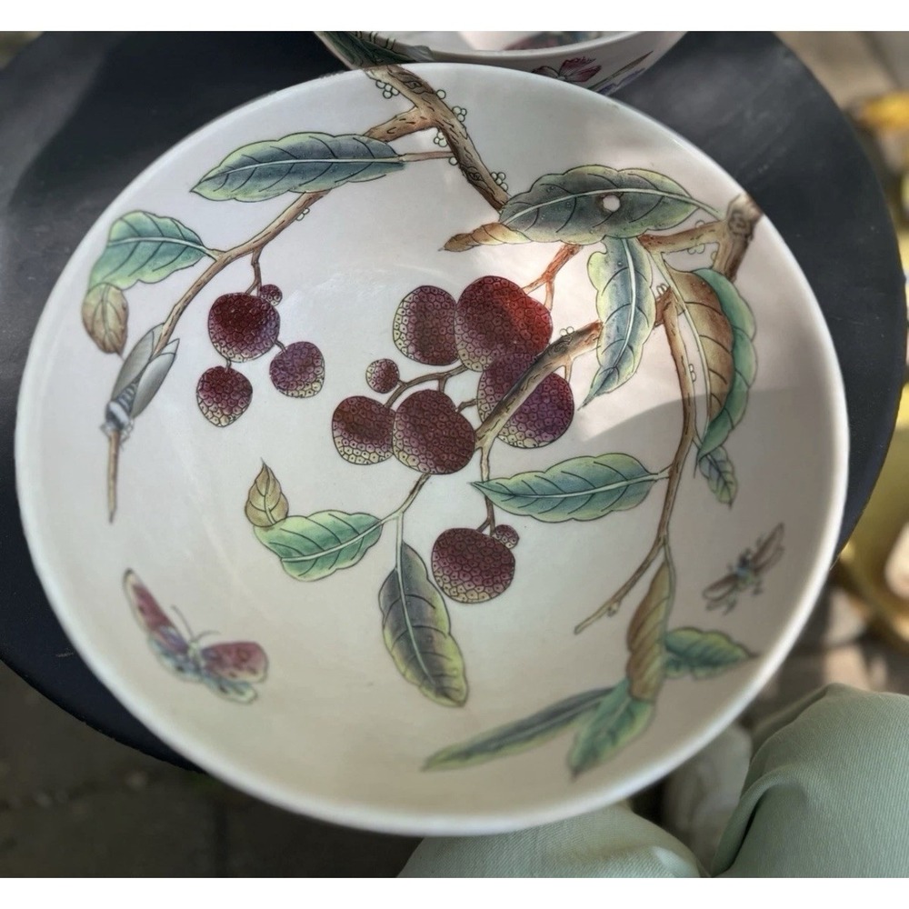 Vintage Chinoiserie Porcelain Fruit Bowl Butterfly Berry Botanical Large - Picture 8 of 12
